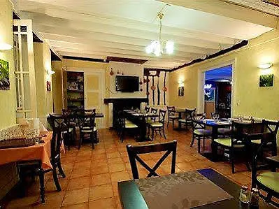 Logis Restaurant Métropole 3* Mirande (Gers)